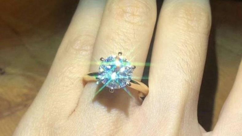 开年第一骗局!“伪钻石”刷爆代购圈,1克拉800元